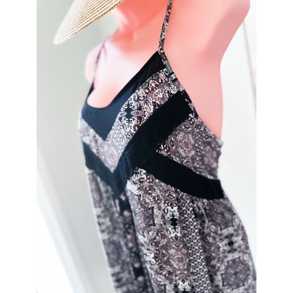 Meadow Songs & Festival Skies Free-Spirited Trapeze Tank for Wandering Hearts - Picture 2 of 6